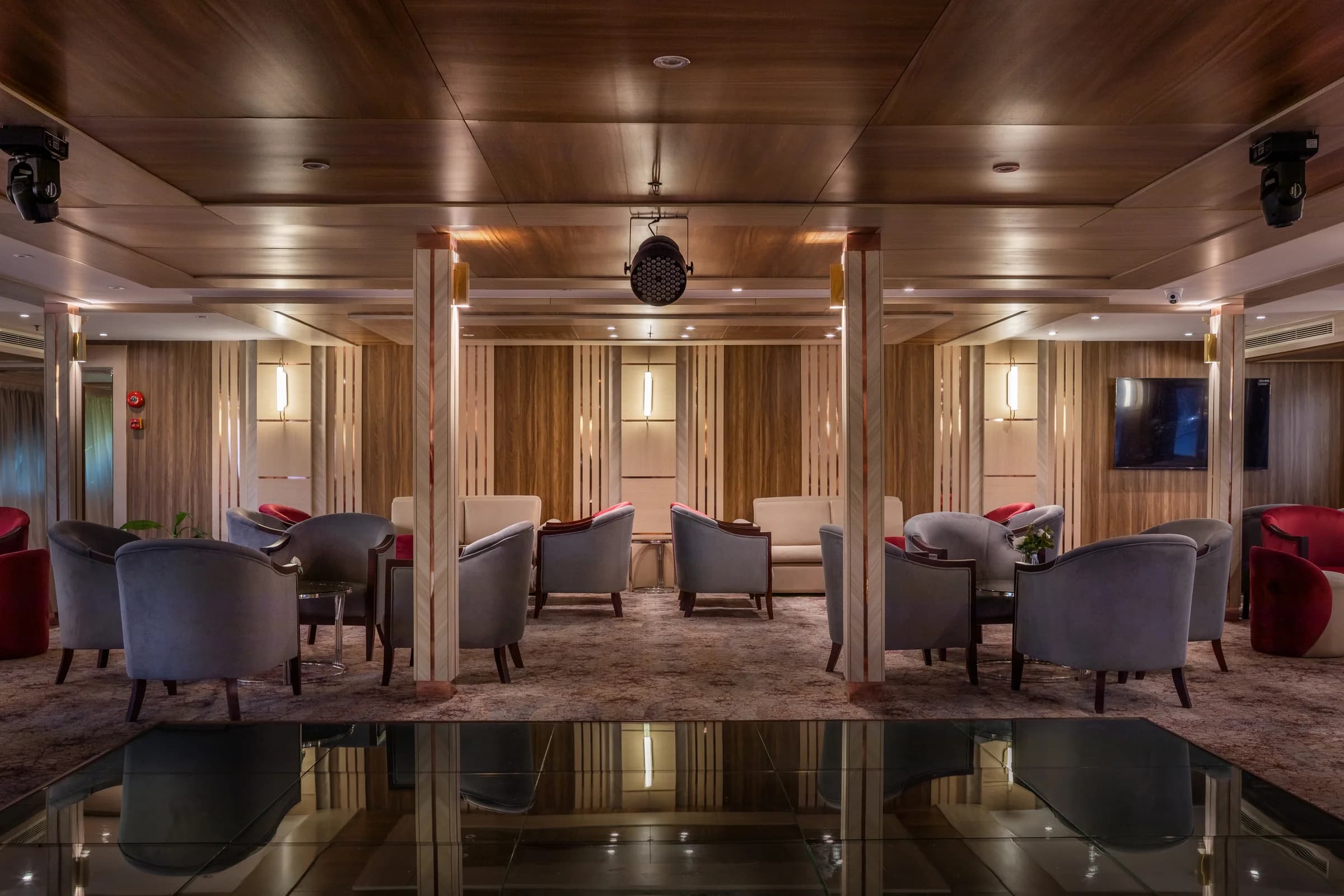 Lounge seating on the M/S Chateau Lafayette