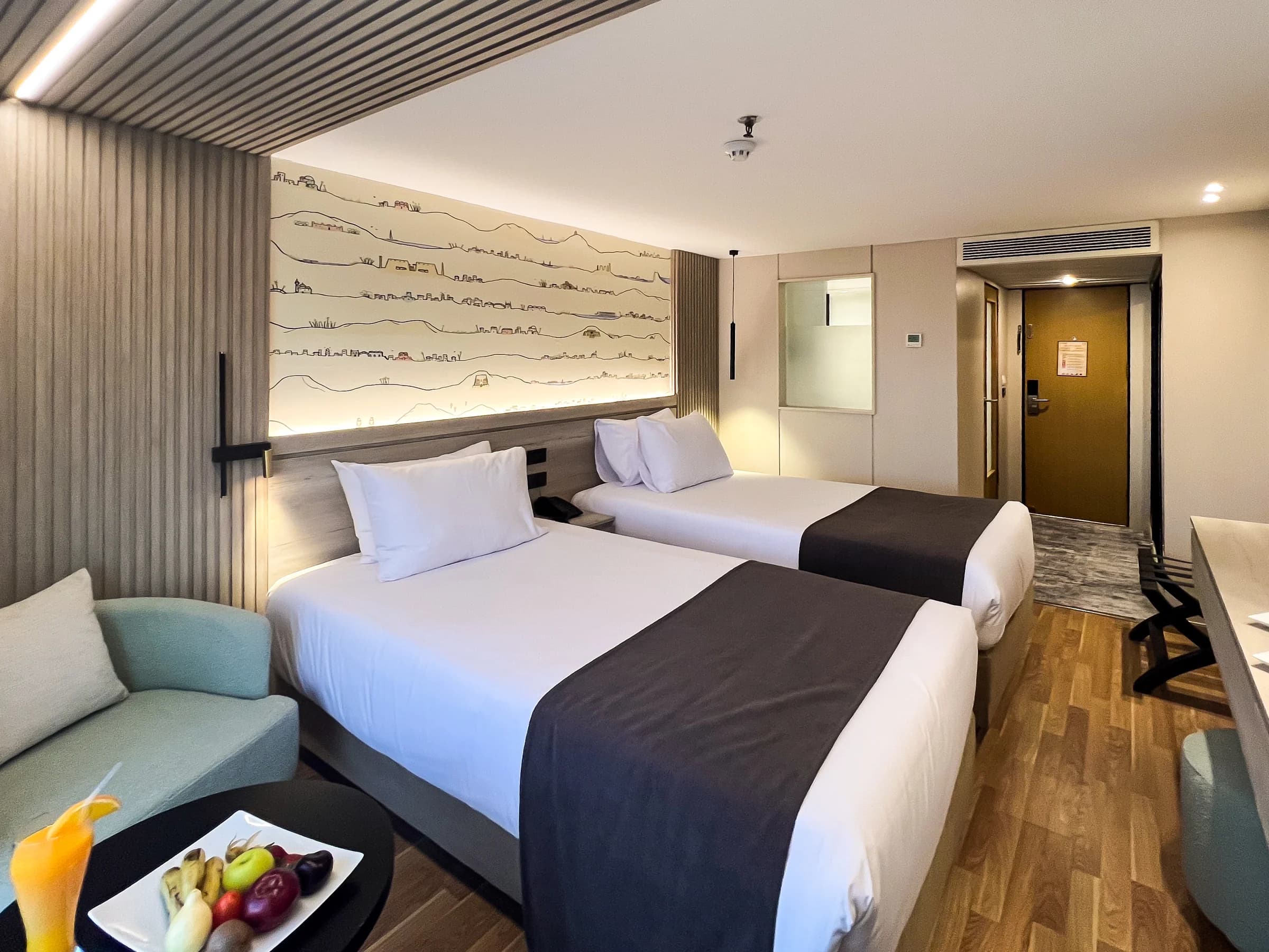 Twin cabin with seating on the M/S Ciela